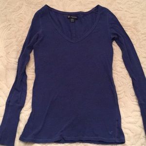 American Eagle long sleeve v-neck tee